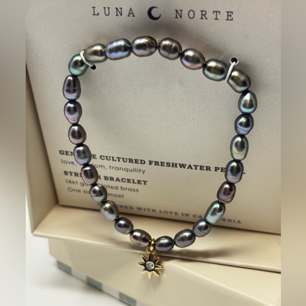 Freshwater Pearl Stretch Bracelet